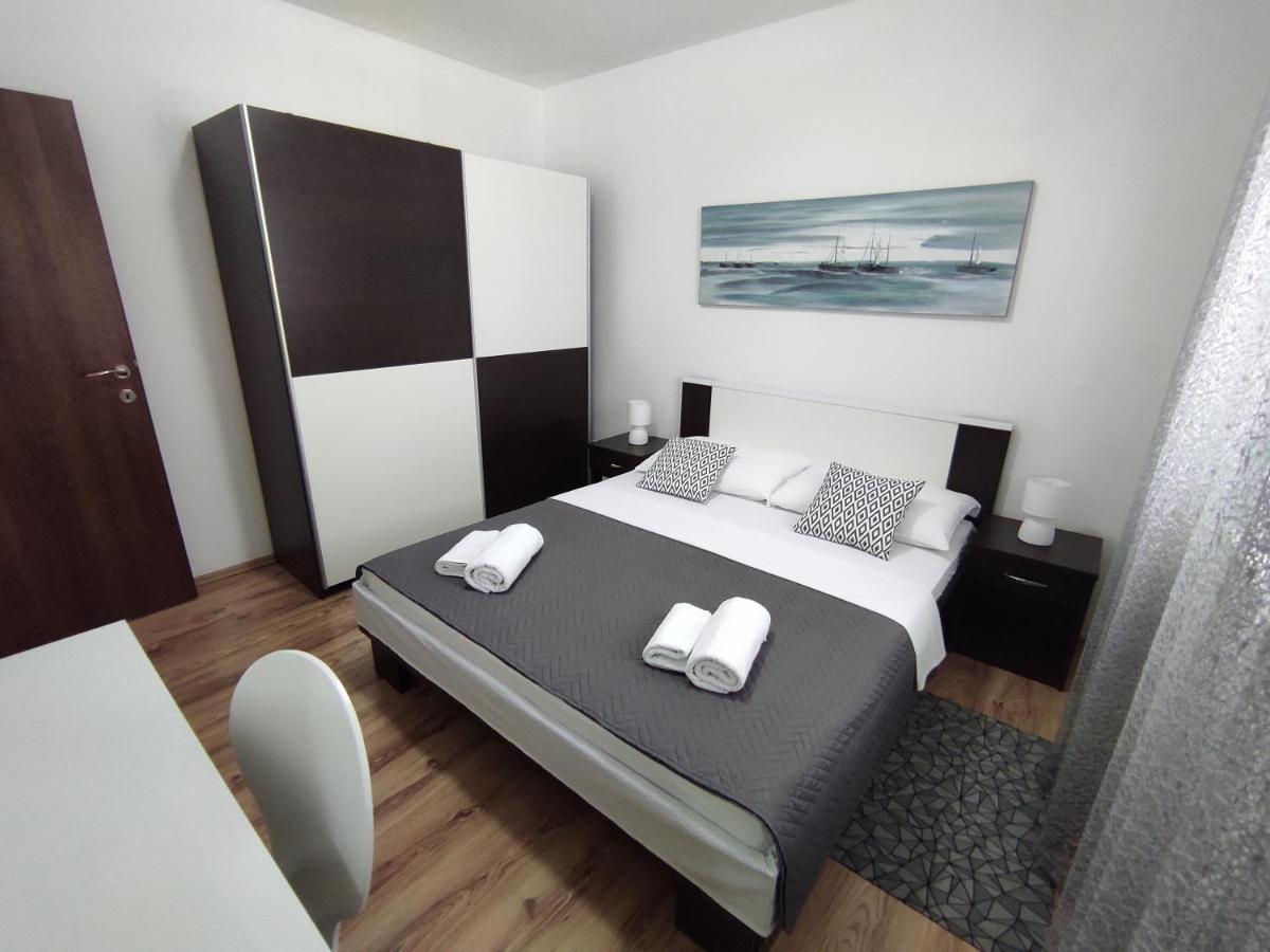 Apartment Zunabovic Trogir Exterior foto